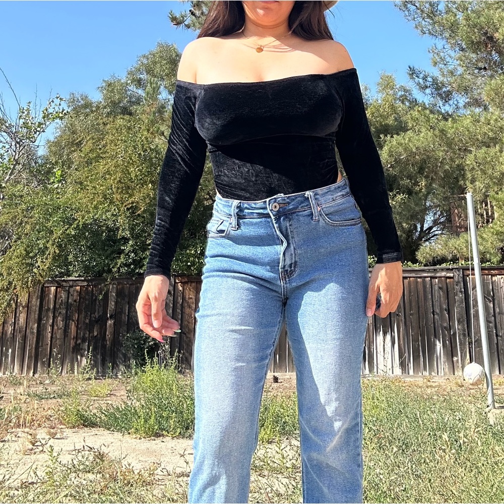 Victorias Secret Black Velvet Off the Shoulder Bodysuit Size XS